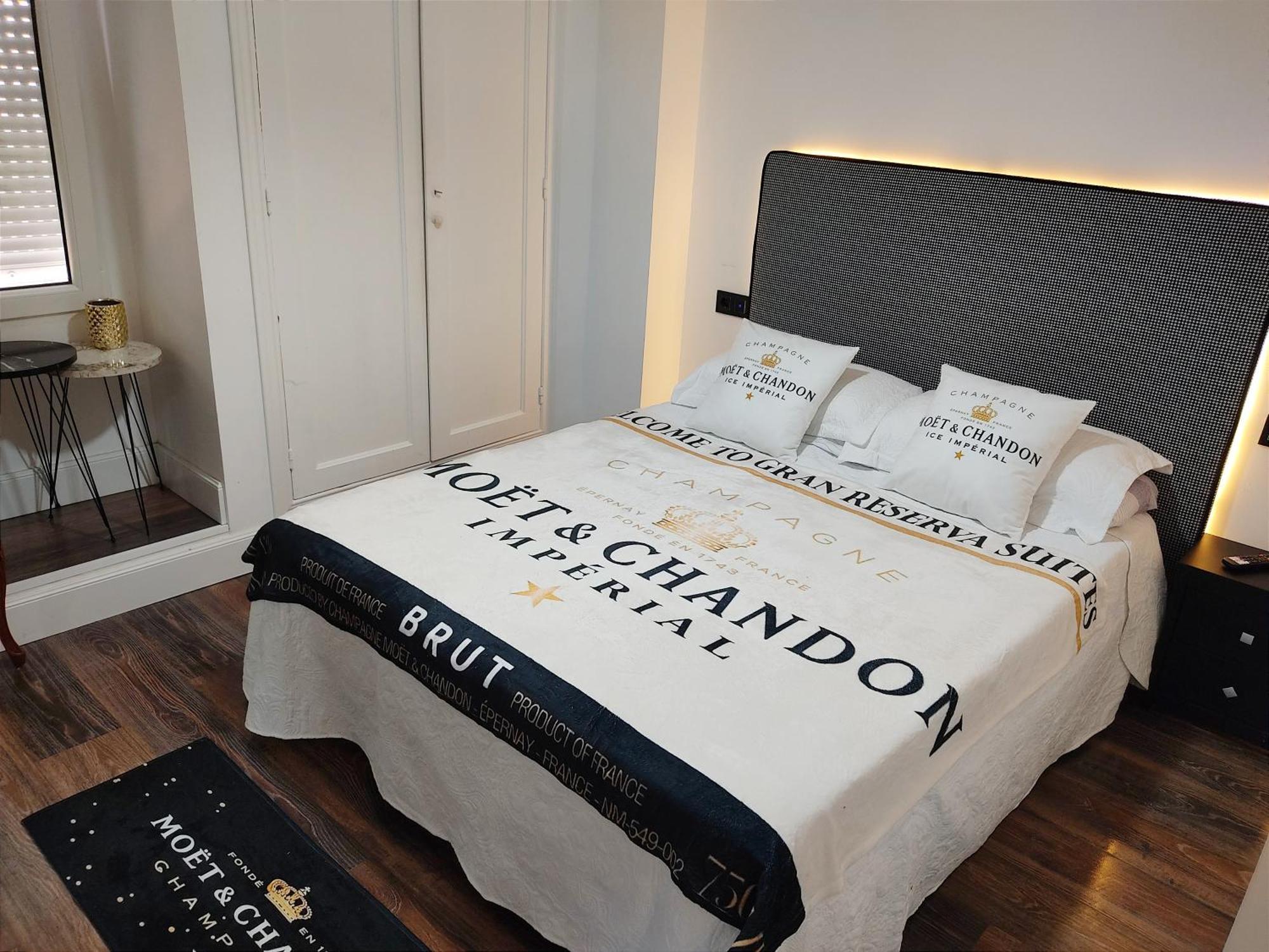 Gran Reserva Suites Centro Alojamiento Entero Логроньо Экстерьер фото